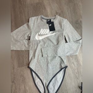 NWT Nike graphic tee tight fit bodysuit size small